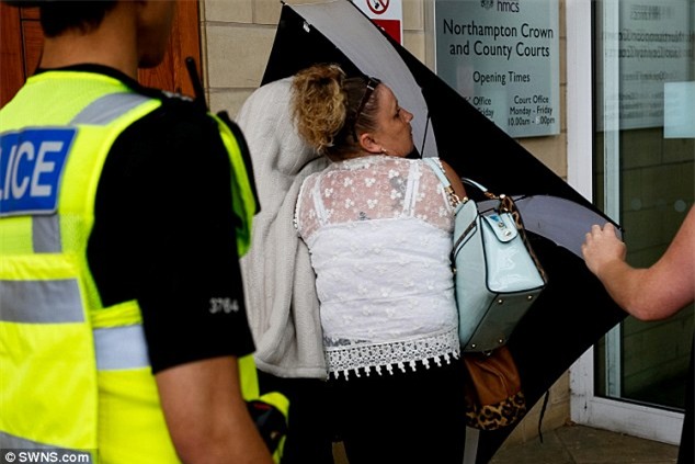 Để con gái 6 tháng tuổi bị chó dữ cắn chết tại nhà, mẹ và bà ngoại đi tù 2 năm - Ảnh 4.