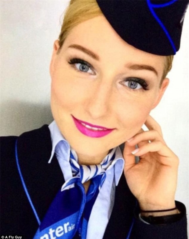 Những nữ tiếp viên hàng không xinh đẹp nhất trên toàn thế giới - Ảnh 25.