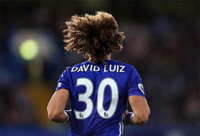 David Luiz đổ máu ở trận đầu khoác áo Chelsea mùa này - Ảnh 2.