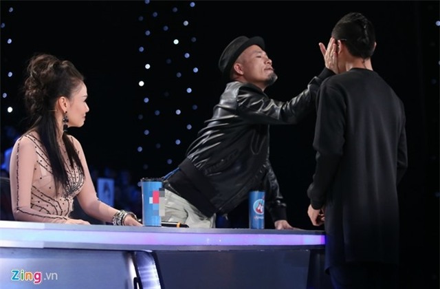 Nhac si Huy Tuan tat 'hot boy nha que' cua Vietnam Idol hinh anh 4