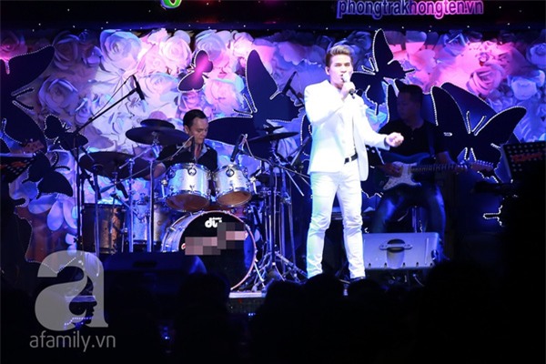 Đêm nhạc ủng hộ Minh Thuận