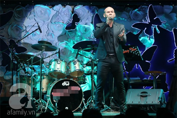 Đêm nhạc ủng hộ Minh Thuận