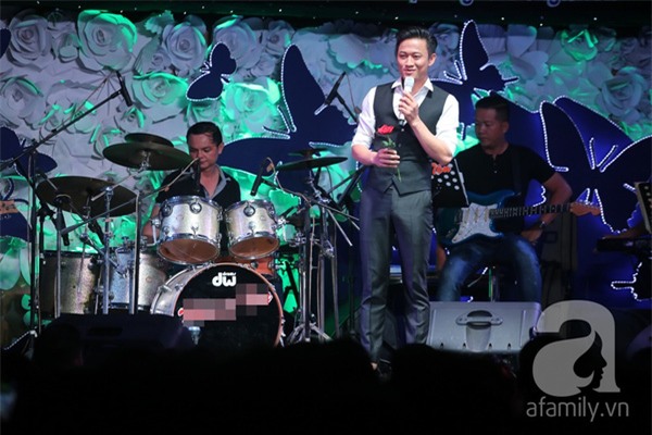 Đêm nhạc ủng hộ Minh Thuận