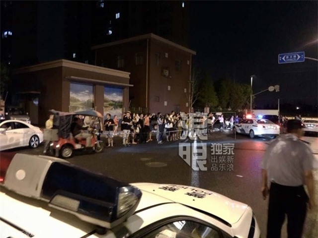 Thi the tai tu 'Hoa ra anh van o day' duoc dua di trong dem hinh anh 2