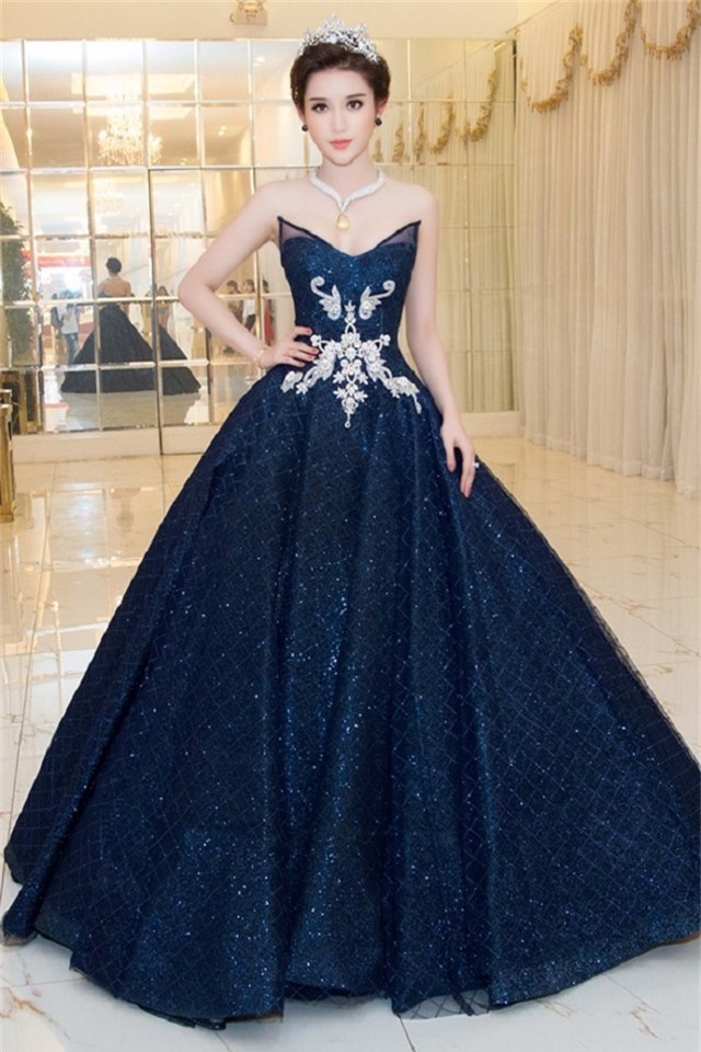 say dam 22 goc anh "dep nhu tien" cua a hau huyen my hinh anh 20