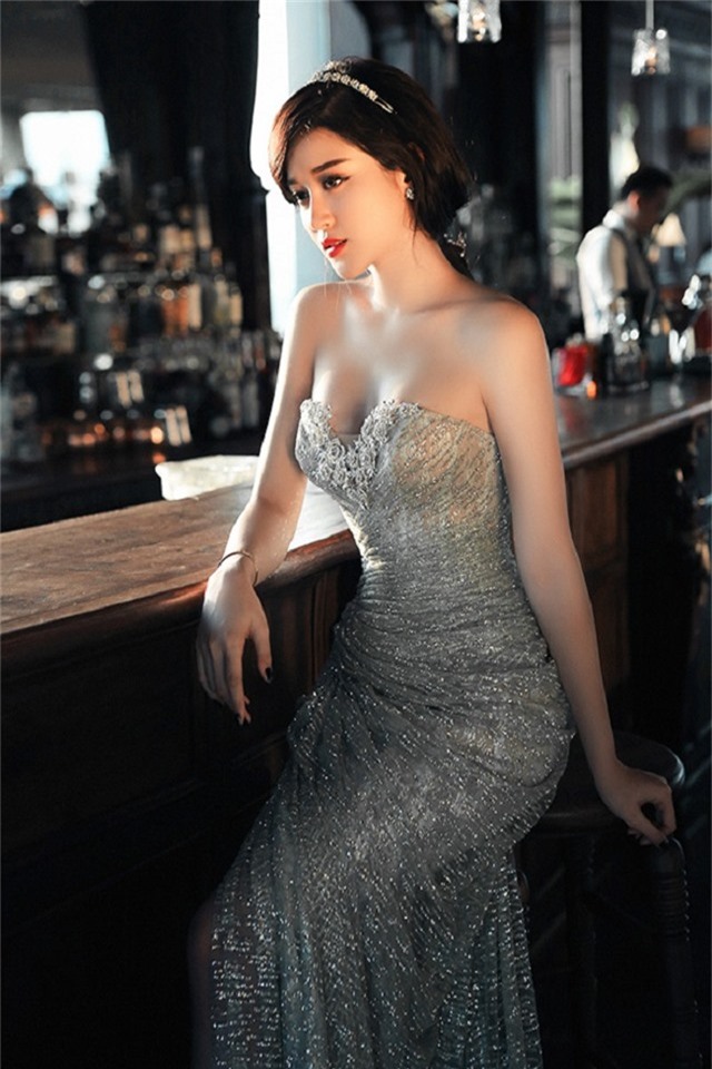 say dam 22 goc anh "dep nhu tien" cua a hau huyen my hinh anh 8