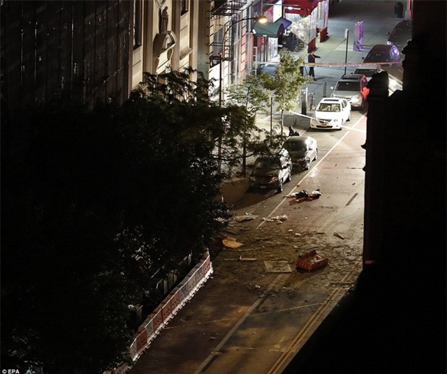 Hiện trường vụ nổ tại New York khiến hàng chục người bị thương - Ảnh 11.