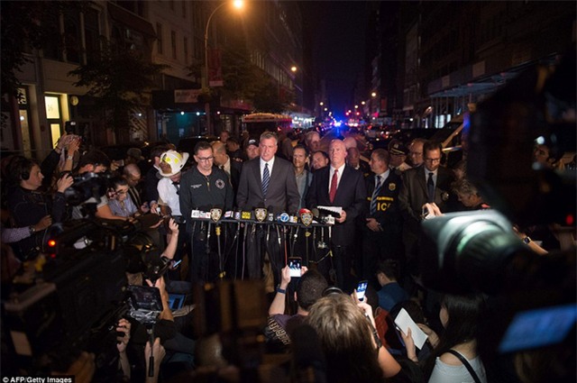 Hiện trường vụ nổ tại New York khiến hàng chục người bị thương - Ảnh 9.