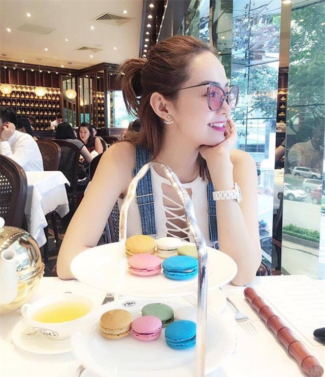 Cuộc sống sang chảnh của Minh Hằng - Ảnh 2.