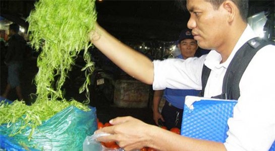 rau muống, rau muống bào, rau muống bào ngâm hóa chất, hóa chất sulfat ngâm rau muống