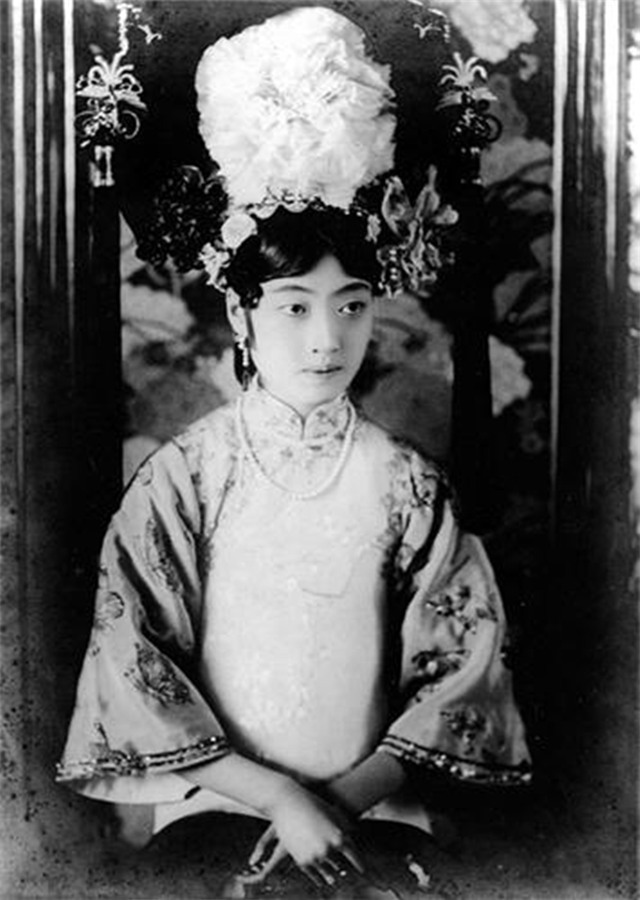 Trung Quốc: Nhan sắc xinh đẹp của 8 nàng Cách cách nổi tiếng cuối triều đại nhà Thanh - Ảnh 7.