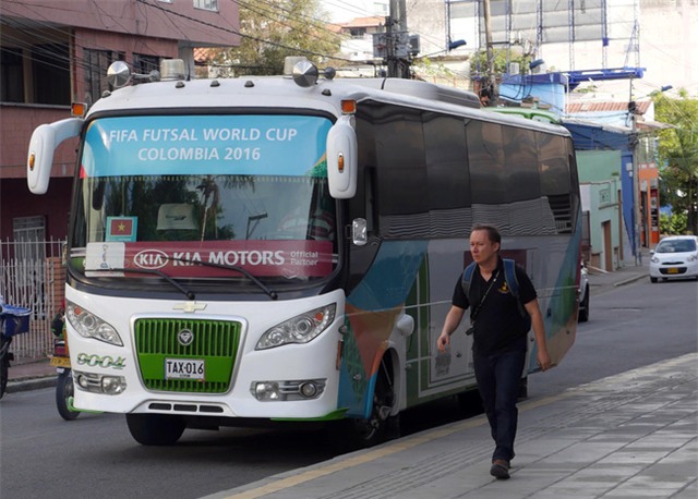 Chờ gặp Nga, tuyển futsal Việt Nam đi shopping ở Colombia - Ảnh 1.