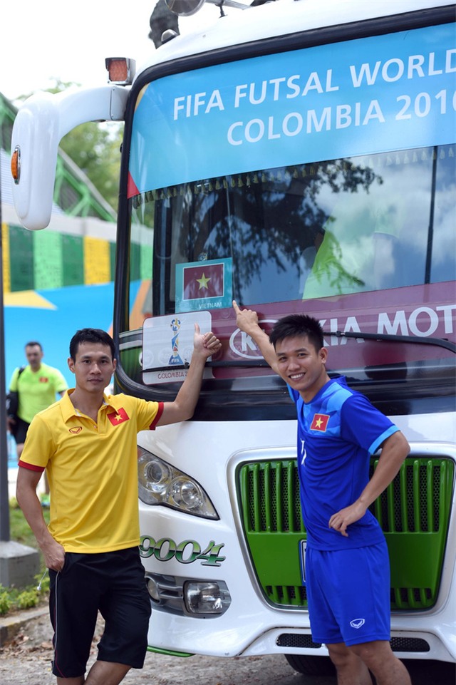 Chờ gặp Nga, tuyển futsal Việt Nam đi shopping ở Colombia - Ảnh 2.