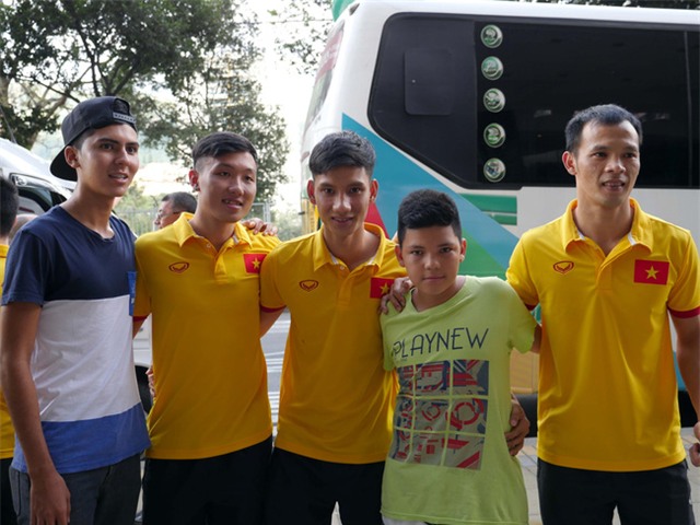 Chờ gặp Nga, tuyển futsal Việt Nam đi shopping ở Colombia - Ảnh 5.