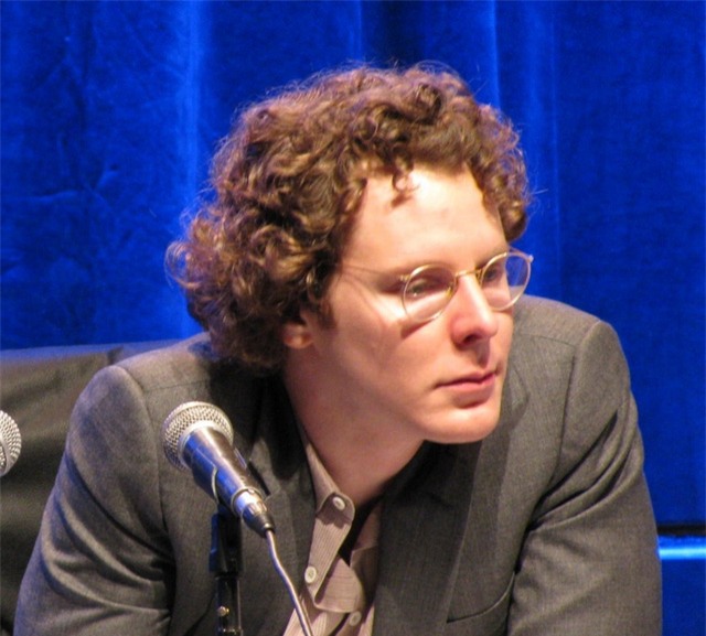 Lịch sử Facebook qua ảnh: Từ những thanh niên nhậu nhẹt giữa văn phòng đến kẻ thống trị thế giới - Ảnh 8.