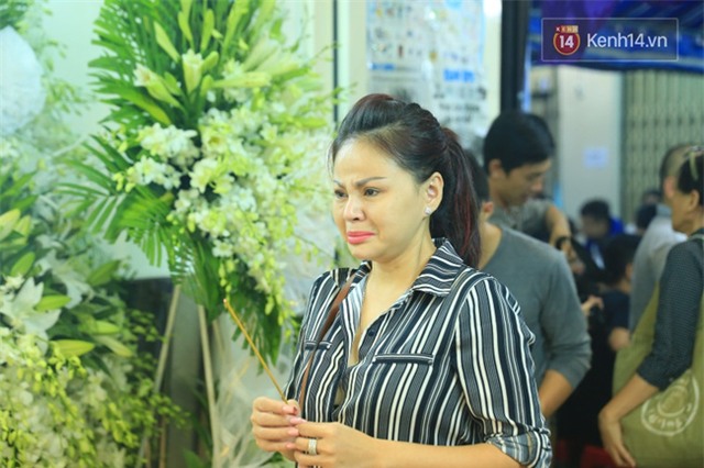 Hà Hồ thất thần, Đông Nhi khóc nức nở khi đến tiễn đưa Minh Thuận vào giữa đêm - Ảnh 16.