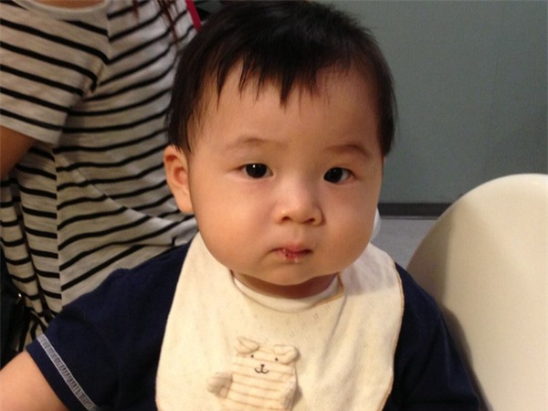 Đã mất con, người mẹ còn bị dọa tung ảnh nóng