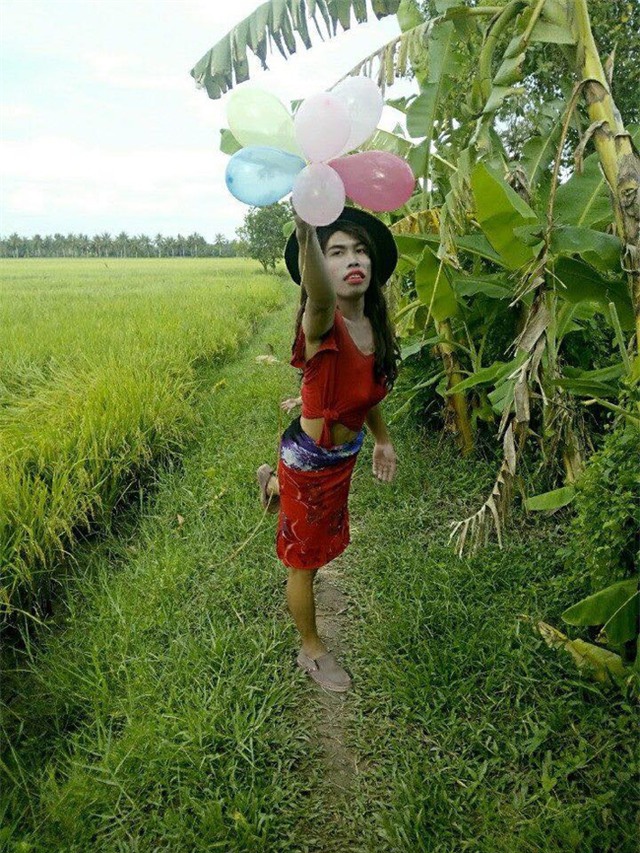 Quay clip vừa khóc vừa tâm sự nhớ người yêu, anh chàng được phong là thánh lầy của năm - Ảnh 9.