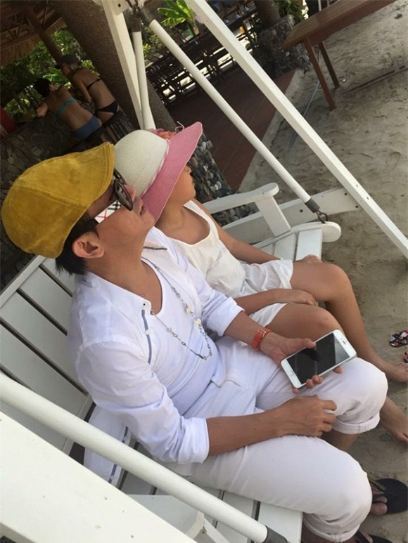 Con gái Phương Thanh đến viếng Minh Thuận 7