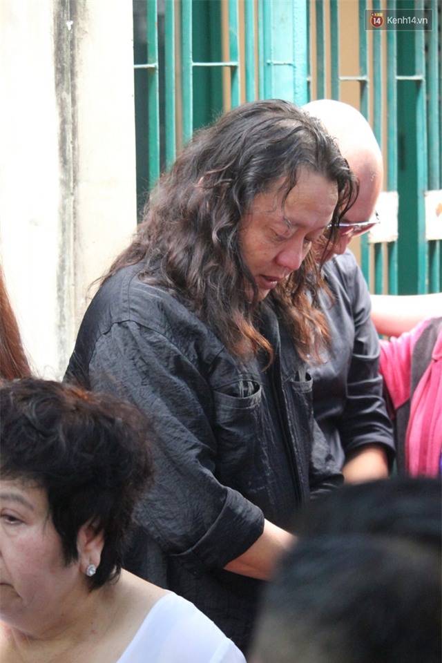 Bố Minh Thuận, Nhật Hào bật khóc xúc động trong tang lễ - Ảnh 12.