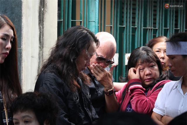 Bố Minh Thuận, Nhật Hào bật khóc xúc động trong tang lễ - Ảnh 13.