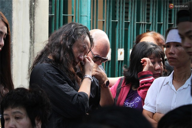 Bố Minh Thuận, Nhật Hào bật khóc xúc động trong tang lễ - Ảnh 14.
