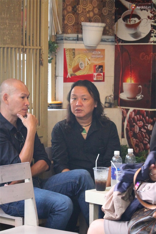 Bố Minh Thuận, Nhật Hào bật khóc xúc động trong tang lễ - Ảnh 2.