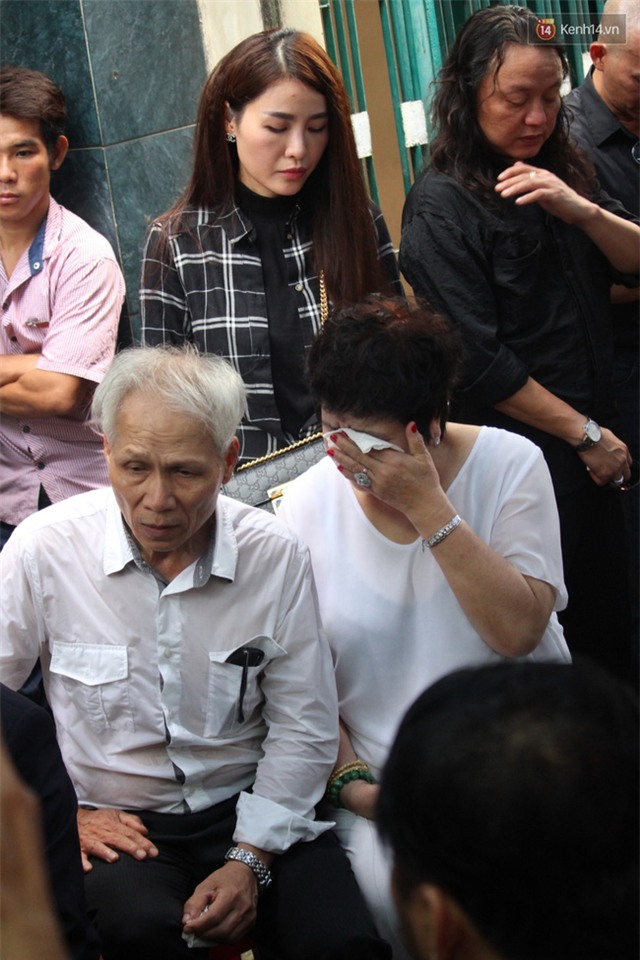 Bố Minh Thuận, Nhật Hào bật khóc xúc động trong tang lễ - Ảnh 20.