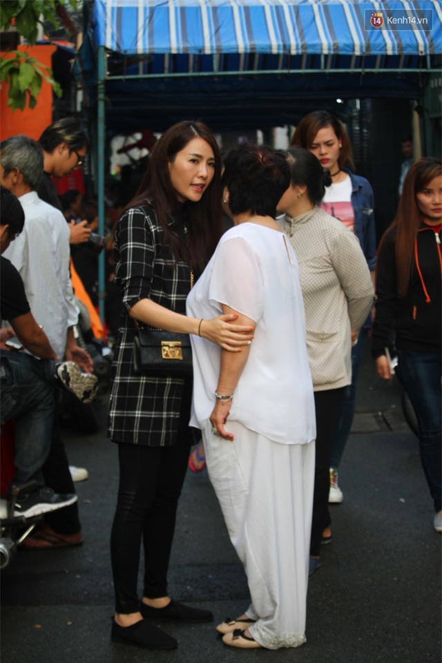 Bố Minh Thuận, Nhật Hào bật khóc xúc động trong tang lễ - Ảnh 7.