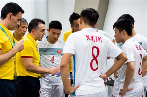 thua nga 0-7, dt viet nam chinh thuc chia tay futsal world cup hinh anh 2