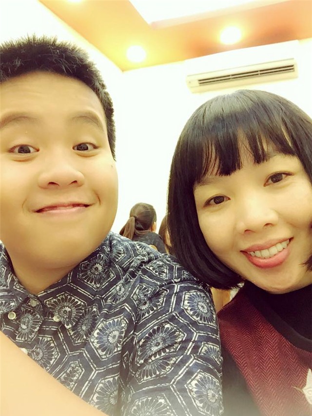 me nhat nam va quy tac ban tay giup con thanh