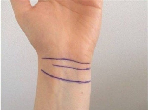 nhin-van-co-tay-biet-ngay-van-menh-sang-ngheo-chi-can-5-giay-la-ro4