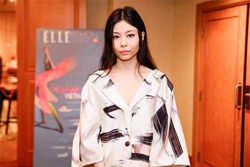 mai ngo gay choang voi tham hoa khoe noi y cung bo do jean day com - 3