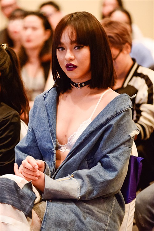 mai ngo gay choang voi tham hoa khoe noi y cung bo do jean day com - 5