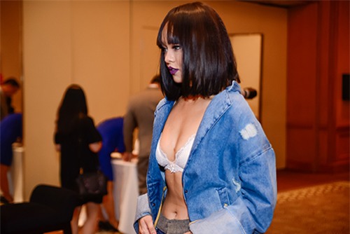 mai ngo gay choang voi tham hoa khoe noi y cung bo do jean day com - 6