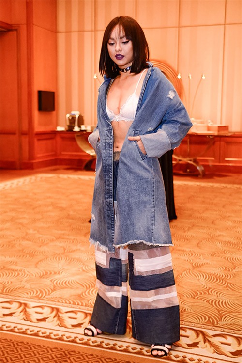 mai ngo gay choang voi tham hoa khoe noi y cung bo do jean day com - 8