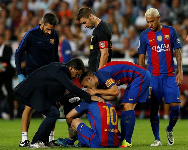 Messi dính chấn thương, Barca bị cầm chân ngay tại thánh địa Nou Camp - Ảnh 9.