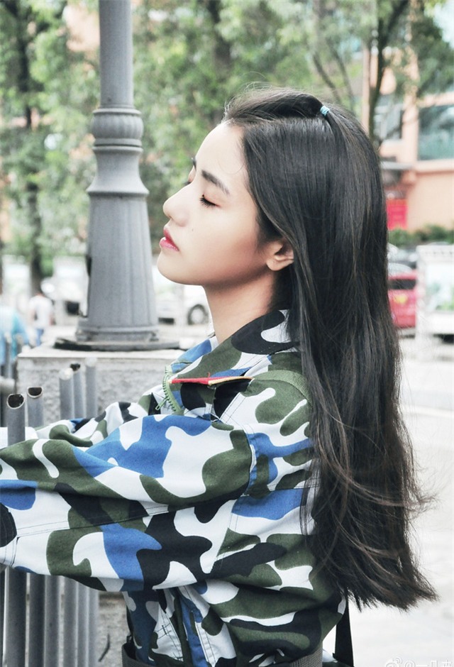 Chùm ảnh: Những nữ thần xinh đẹp bậc nhất trong mùa học quân sự ở Trung Quốc - Ảnh 2.