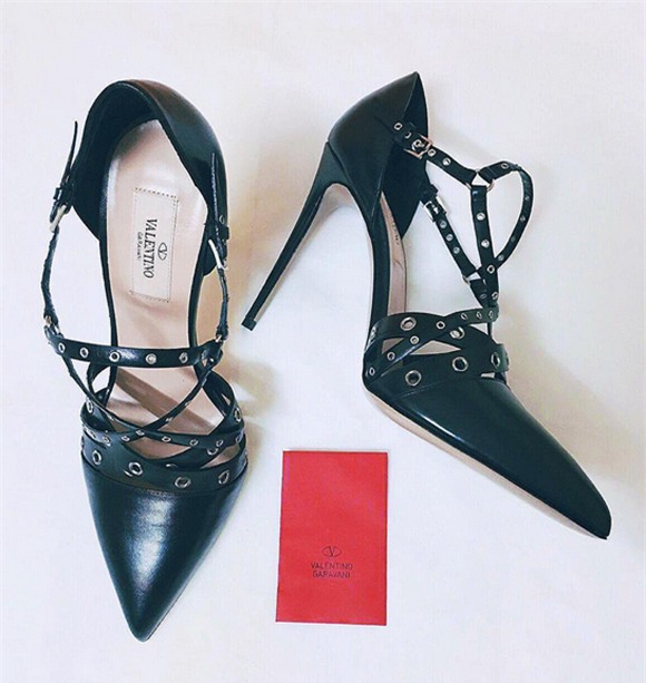 Hàng hiệu của Á hậu Huyền My 2