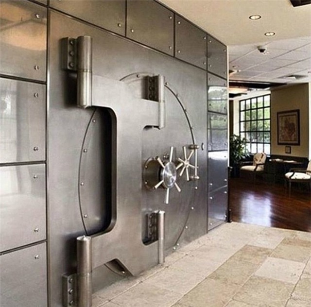 Hoi con nha giau Singapore ngu trong tien, tam bang ruou hinh anh 13