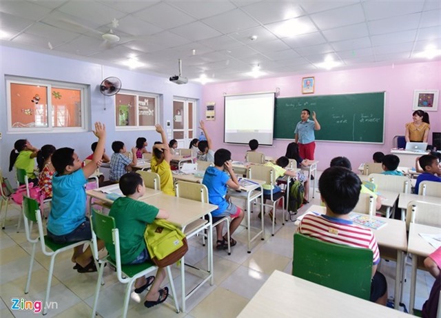 Bo GD&DT tra loi ve day tieng Nga, Trung Quoc tu lop 3 hinh anh 1