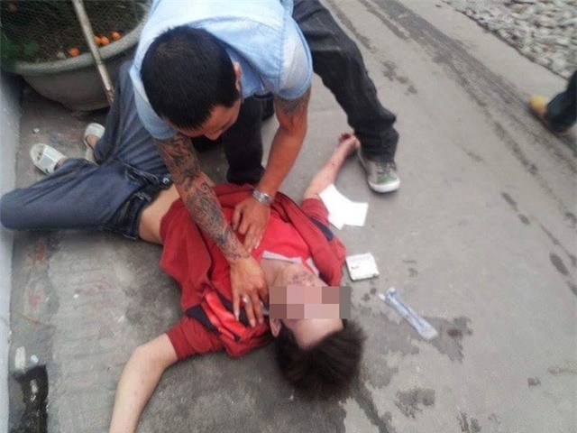 Con nghiện từng bị trả về lo hậu sự thành bác sĩ cứu sốc - Ảnh 6.