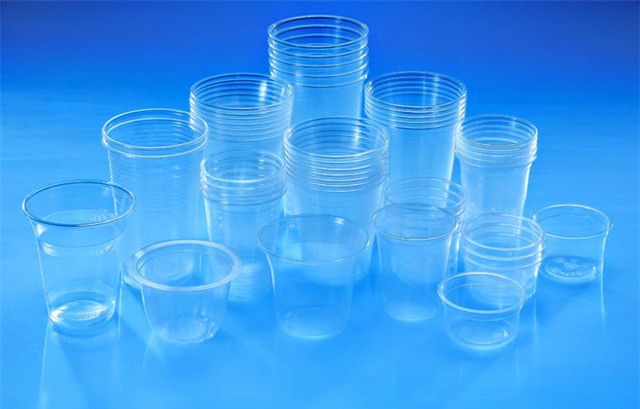 Làn sóng tẩy chay đồ nhựa dùng một lần vì môi trường và sức khỏe - Ảnh 2.