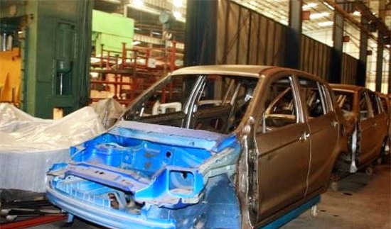 Vinaxuki, nhà máy ô tô Vinaxuki, Công ty cổ phần ô tô Xuân Kiên, Bùi Ngọc Huyên, nội địa hóa, phế liệu, công nghiệp ô tô, tái cơ cấu vốn cho Vinaxuki,