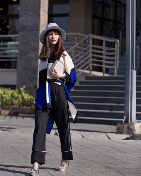 tiet lo 4 phien ban chiec ao dang khien sao viet khong tiec tien mua - 20