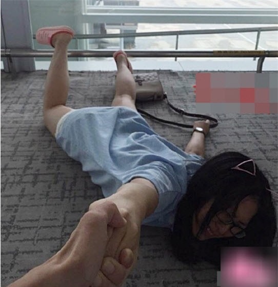 chang trai loi ban gai le let khap the gian gay 