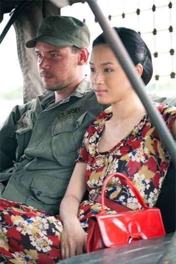 hoa hau phuong nga tung dong