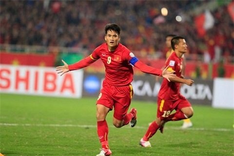 Lê Công Vinh, CV9, chân sút nội số 1 V-League, tuyển Việt Nam, AFF Cup 2016, HLV Hữu Thắng