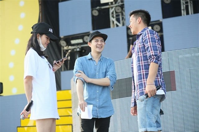 Dong Nhi: 'Toi khong dien tren ghe nong' hinh anh 4