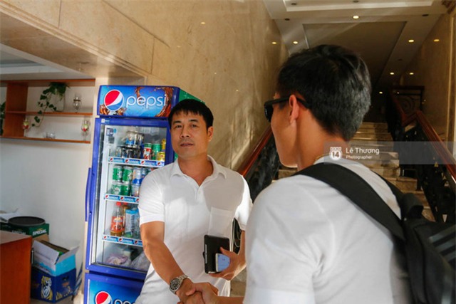 Công Vinh lái xe sang đến hội quân cùng ĐT Việt Nam - Ảnh 5.